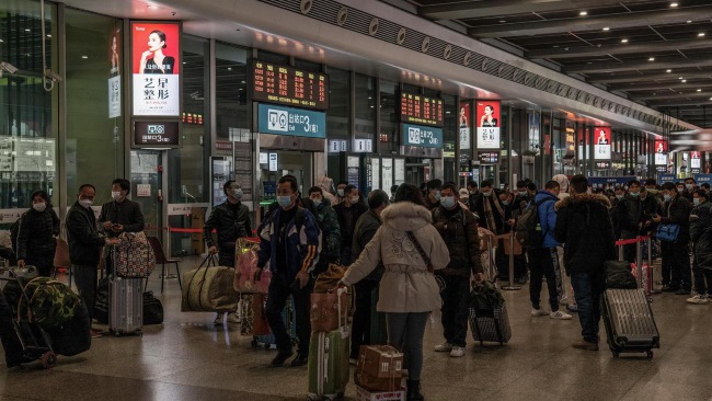 上海虹橋站高鐵出站通道兩側燈箱廣告，上海虹橋火車站廣告價格